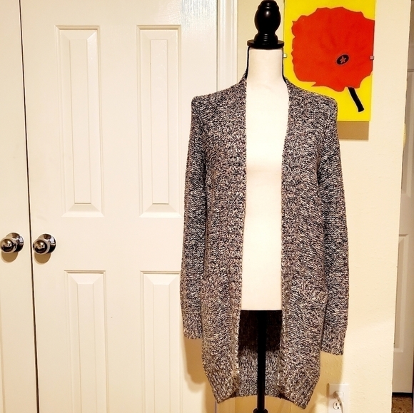 Hollister | Long Cardigan Sweater - Picture 2 of 5